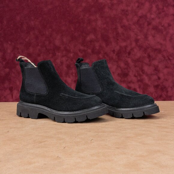 Sofft Women Samira Black Distressed Suede Chelsea Lug Ankle Boots size 8 - Picture 1 of 8